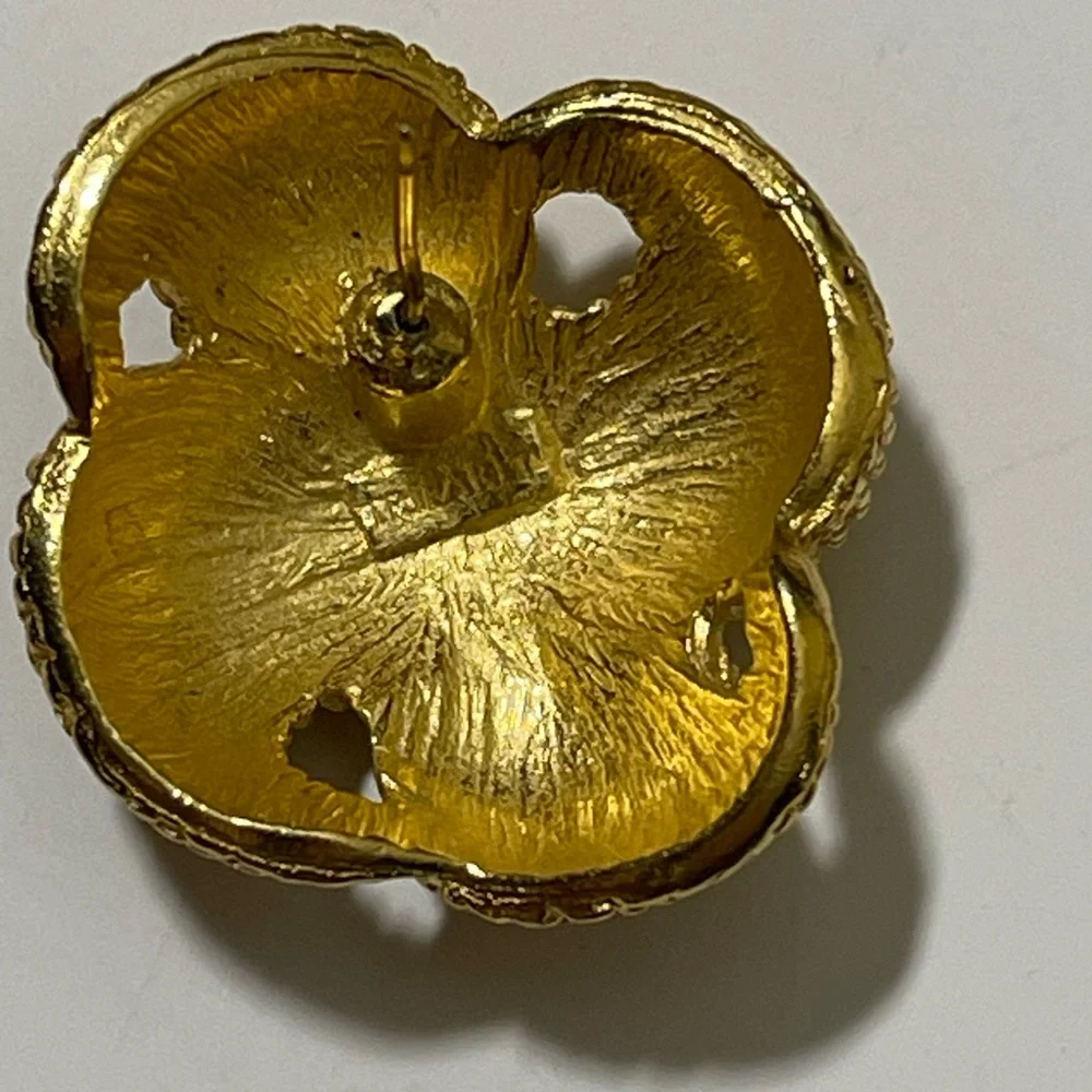 Elegant Vintage Gold Jewelry Women Men’s Brooches, Pendant, Necklace Earrings - Picture 9 of 15